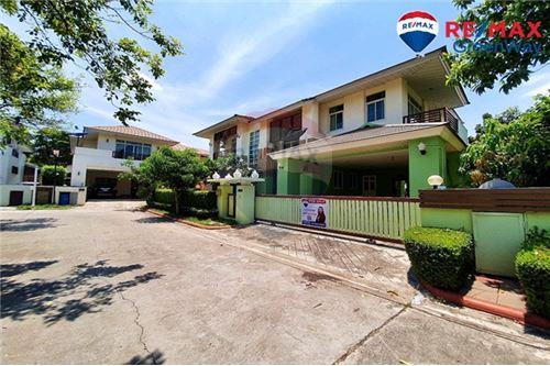 Chom Thong Second hand single house condo for sale rent